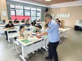 E:/幼儿园/梅龙湖安全资料/2024-2025年度第二学期/安全月/派出所培训/IMG_20250619_140851.jpgIMG_20250619_140851